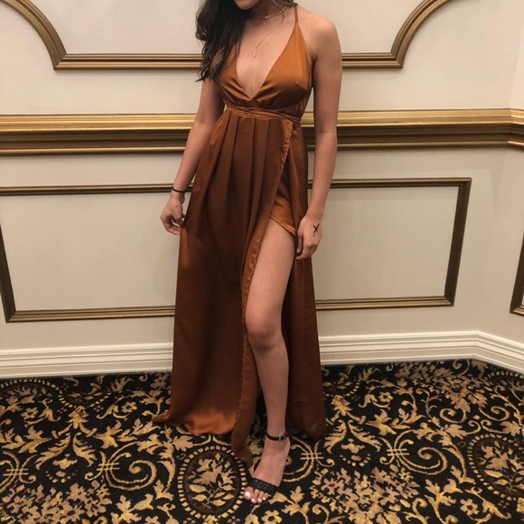 White Fox Boutique Dresses & Skirts - White Fox Boutique | XS | Copper-Rust colour